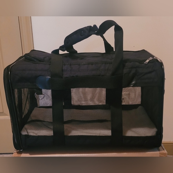 Pet Carrier Soft Sided Mesh Travel Tote For Small Dog or Cat - Picture 1 of 13